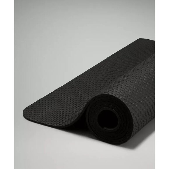 Lululemon The Workout Mat 6mm 26" x 71" Grippy Surface Black For High-Intensity - Picture 3 of 4